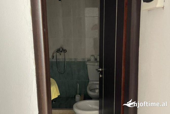 Business Property in Sale 1+1 in Tirana - 100,000 Euro