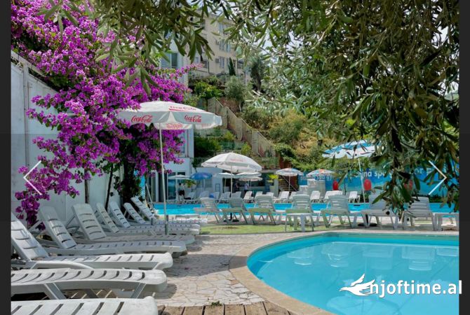 Ambiente Commerciale in Affitto 3+1 a Tirana - 8,000 Euro