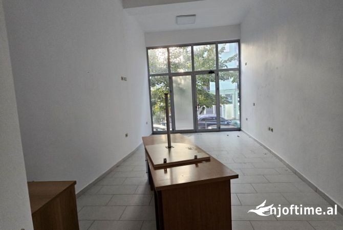 Business Property in Sale 1+1 in Tirana - 95,000 Euro