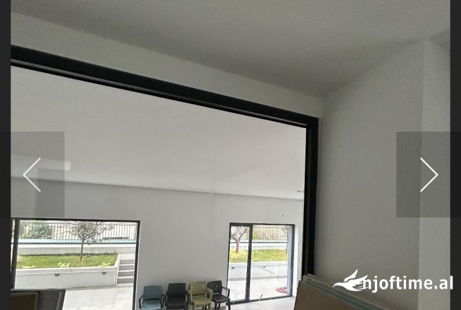 Jepet super ambjent 200 m2 perballe Pallatit te Brigatave , rruga Kuvajt , rruga Elbasanit 