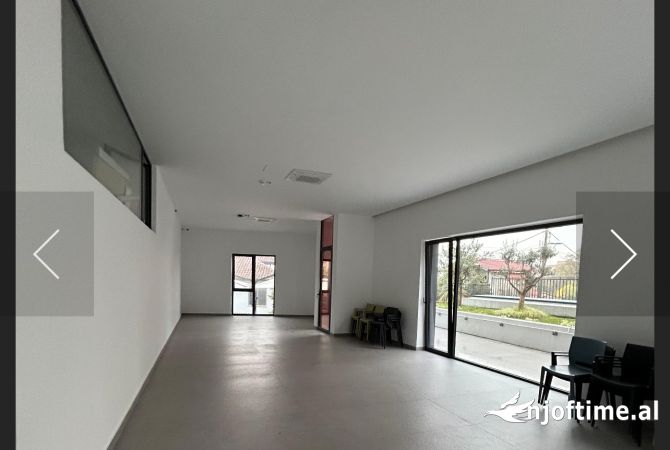 Jepet super ambjent 200 m2 perballe Pallatit te Brigatave , rruga Kuvajt , rruga Elbasanit 