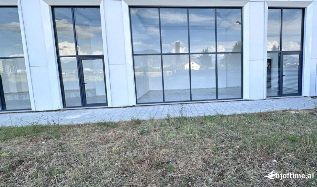 Shitet dyqan tek Marga 2 , jordan misja