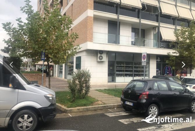 Jepet super dyqan tek Fiori Di Bosko me qera