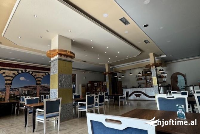 Jepet lokal+ toke+ parkim me qera ne vore 