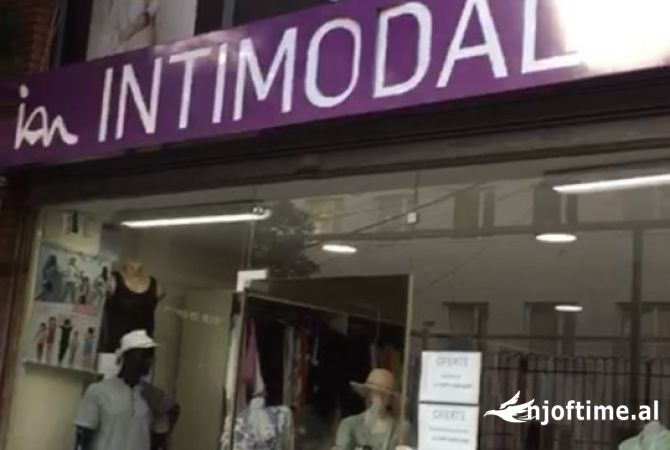 Ambiente Commerciale in Affitto 1+1 a Tirana - 1,500 Euro