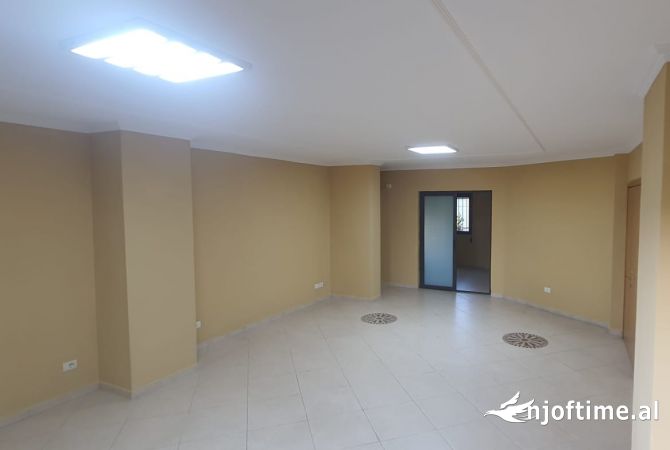 Jepet apartament 160 m2 ne Qender te Tiranes , rr Kajo Karafili 