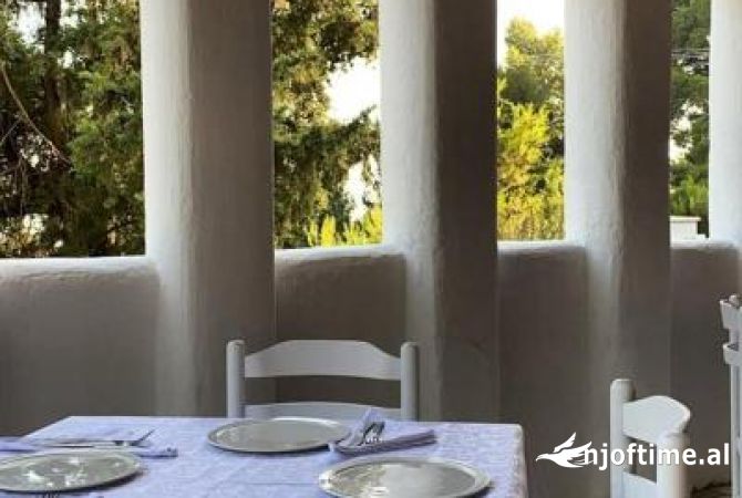 Ambiente Commerciale in Vendita 5+1 a Himara - 2,300,000 Euro