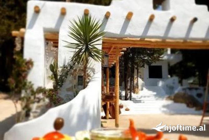 Shitet hotel ne Dhermi -Palase , 100 larg detit 