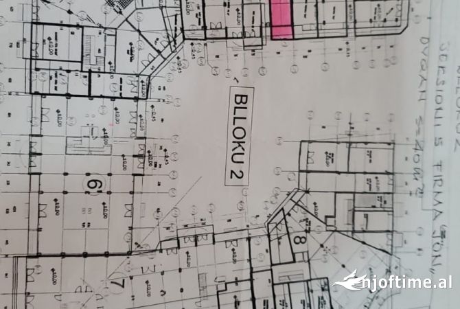 Ambiente Commerciale in Vendita 1+1 a Tirana - 70,000 Euro