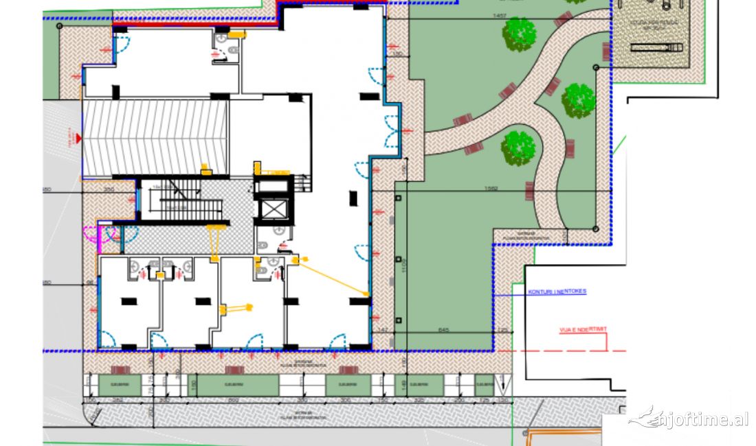 Shitet dyqan me verande tek ish tregu elektrik