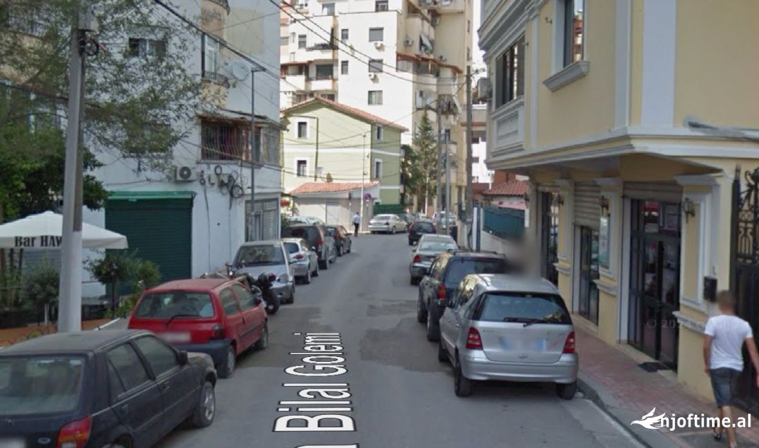 Shitet ambjent biznesi tek komuna e parisit , reuga bilal golemi