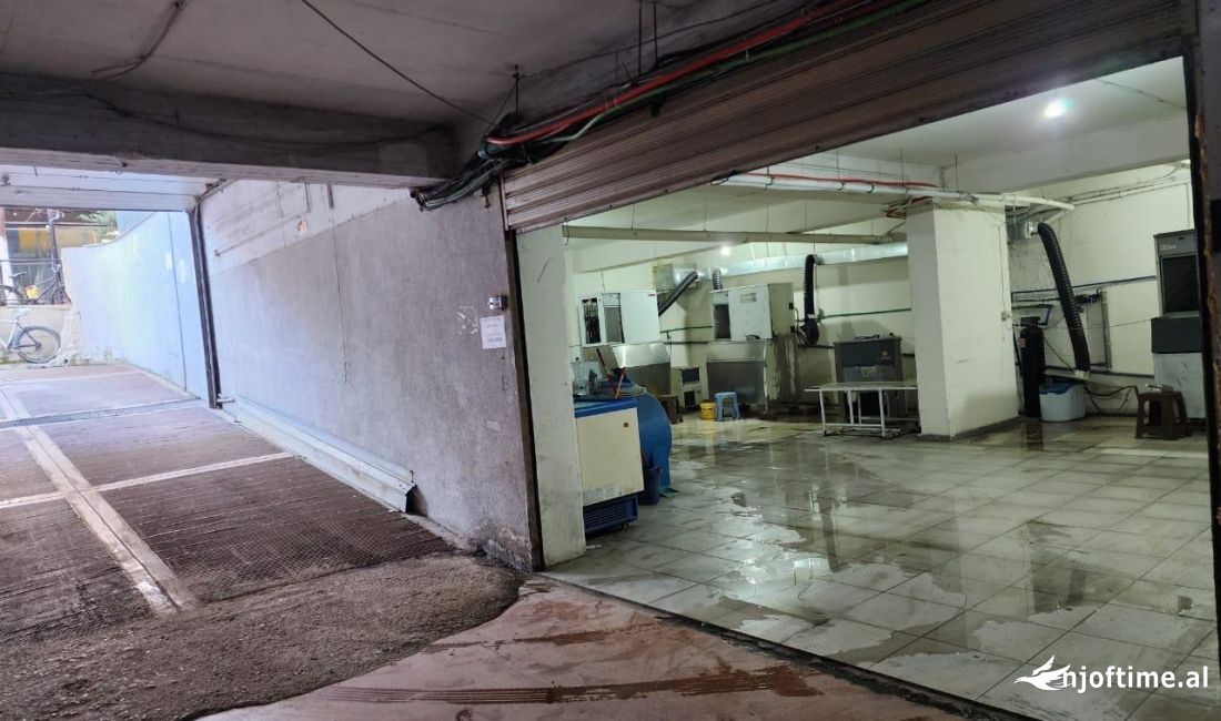 Jepet ambjent per punishte / garazhd / magazine ne Astir 