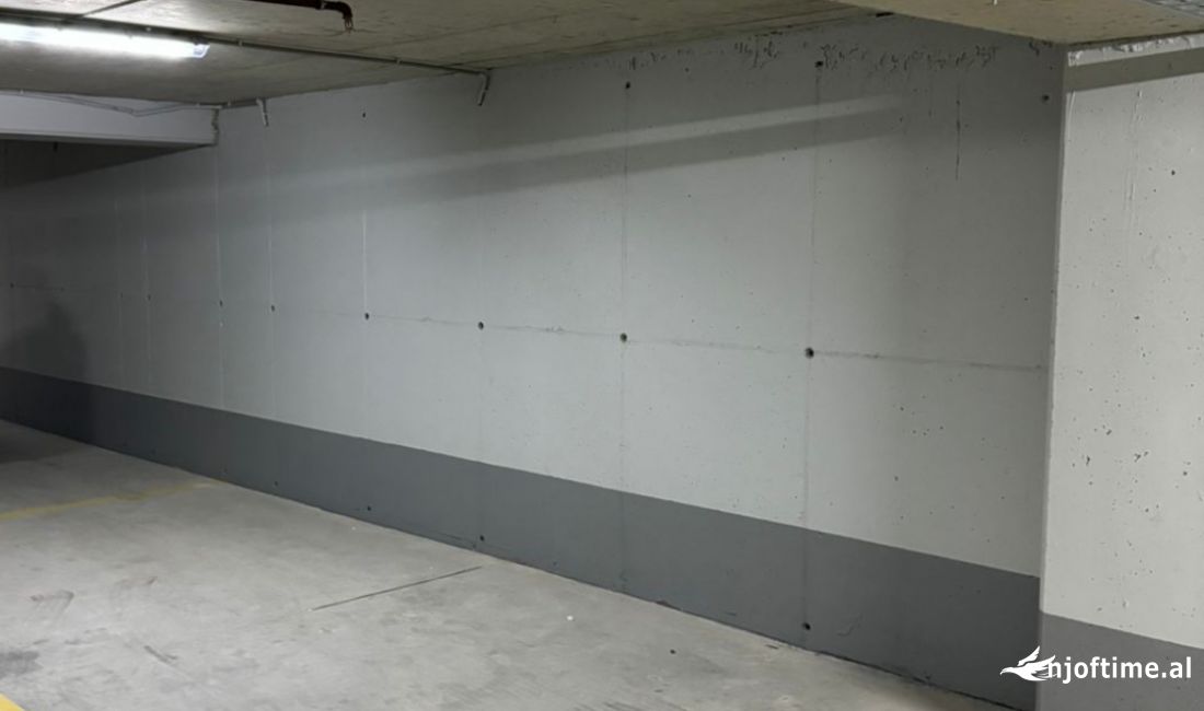 Shitet post parkimi ne -2 tek Tirana Garden Building