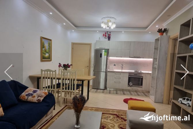 Shtepi me qera Apartament ne Tirane, 2+1, Mobilimi E mobiluar, Pagesa 500  Euro.