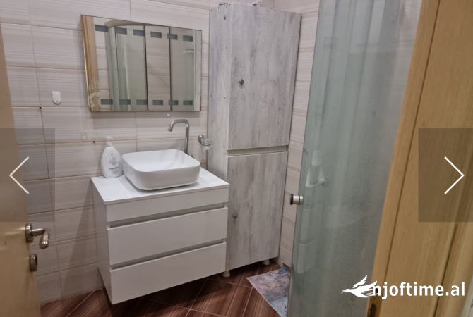 Shtepi me qera Apartament ne Tirane, 2+1, Mobilimi E mobiluar, Pagesa 500  Euro.