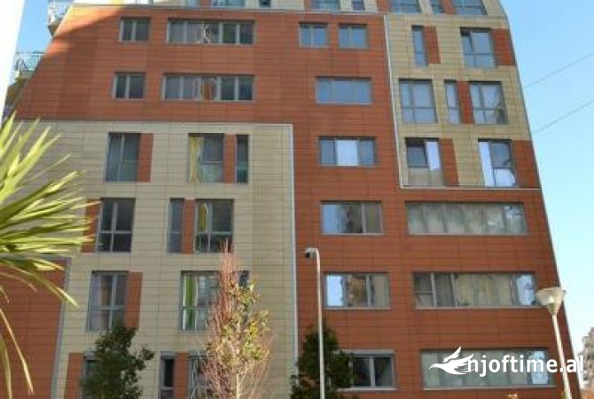 Shitet dyqan tek Ambasador 2 , kati 0