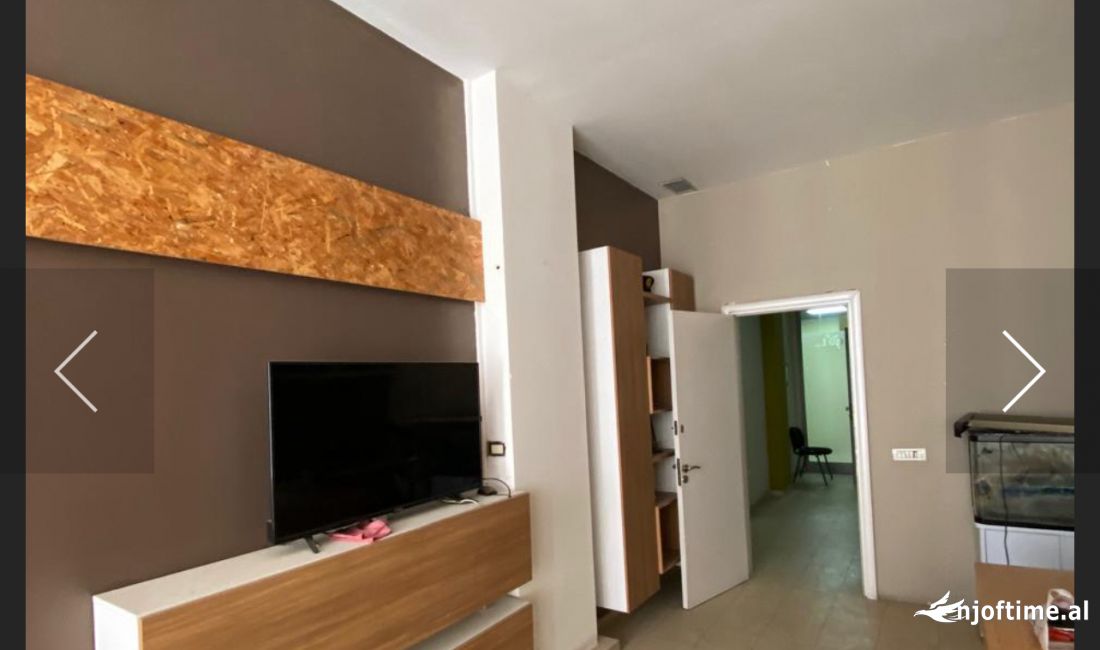 Jepet ambjent biznesi me qera tek Qendra Condor , bosh ose i mobiluar 