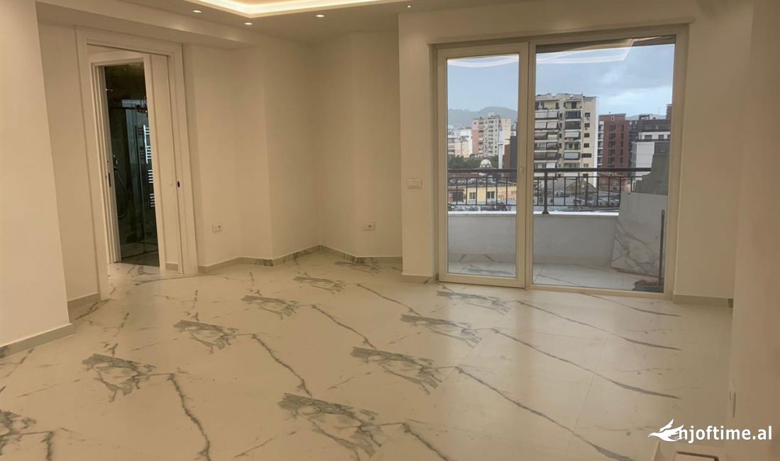 Jepet apartament 2+1+parkim me qera tek Donika Center , rr Mine Peza