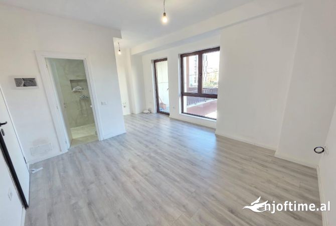 Jepet ambjent 1+1 me qera pas Kastratit ne Myslym Shyr