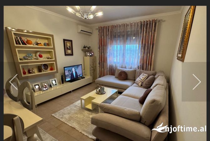 Shtepi ne shitje Apartament ne Tirane, 2+1, Mobilimi E mobiluar, Pagesa 98,000  Euro.