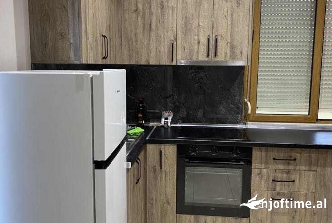 Shtepi me qera Apartament ne Tirane, 1+1, Mobilimi E mobiluar, Pagesa 40,000  Leke.
