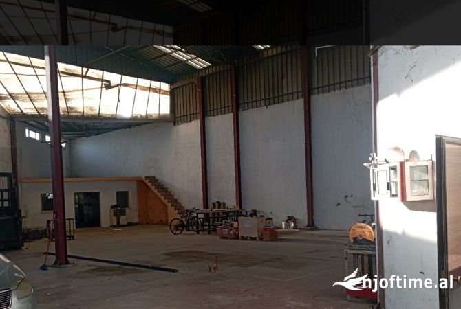 Ambient biznesi me qera 4+1 ne Durres - 100,000 Leke