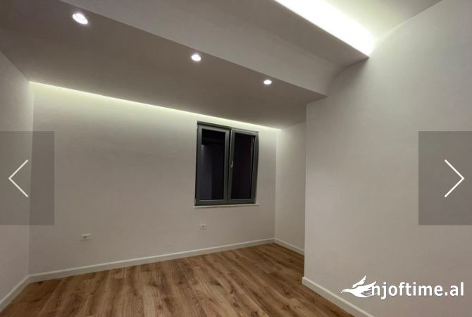 Shtepi ne shitje Apartament ne Tirane, 2+1, Mobilimi Bosh, pa mobiluar, Pagesa 237,000  Euro.