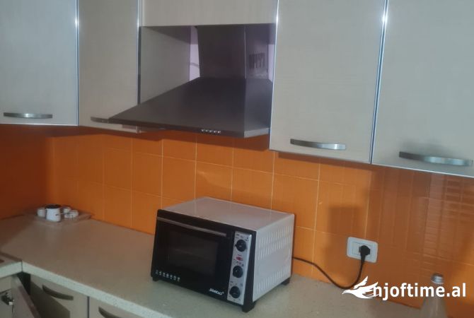 Shtepi me qera Apartament ne Vlore, 1+1, Mobilimi E mobiluar, Pagesa 300  Euro.