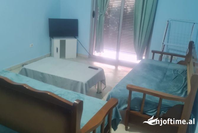 Shtepi me qera Apartament ne Vlore, 1+1, Mobilimi E mobiluar, Pagesa 300  Euro.