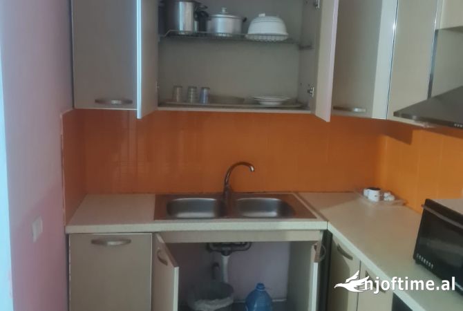 Shtepi me qera Apartament ne Vlore, 1+1, Mobilimi E mobiluar, Pagesa 300  Euro.
