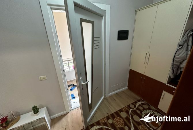 Shtepi me qera Duplex(shtepi me 2 kate) ne Tirane, 3+1, Mobilimi E mobiluar, Pagesa 650  Euro.