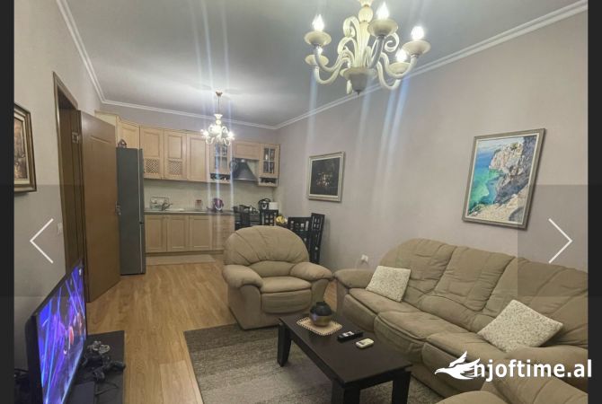Shtepi me qera Apartament ne Tirane, 2+1, Mobilimi E mobiluar, Pagesa 450  Euro.