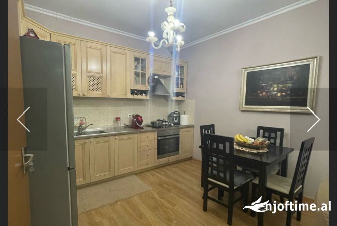 Jepet apartament 2+1+parkim tek Pallatet Cabej , rr Besim Alla