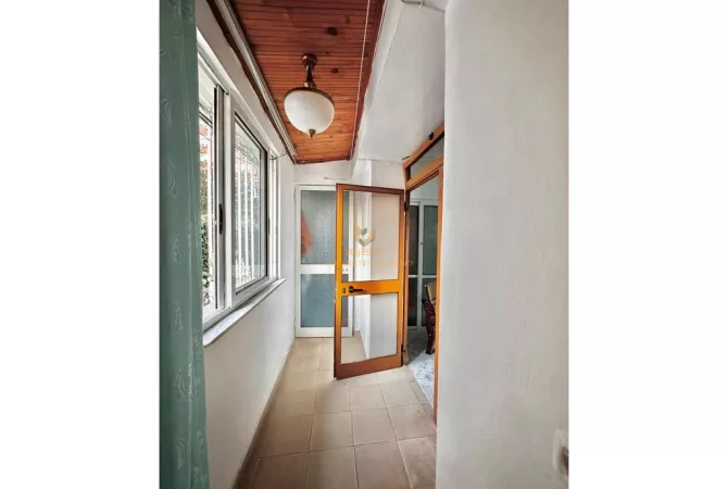 Business Property for Rent 3+1 in Tirana - 40,000 Leke