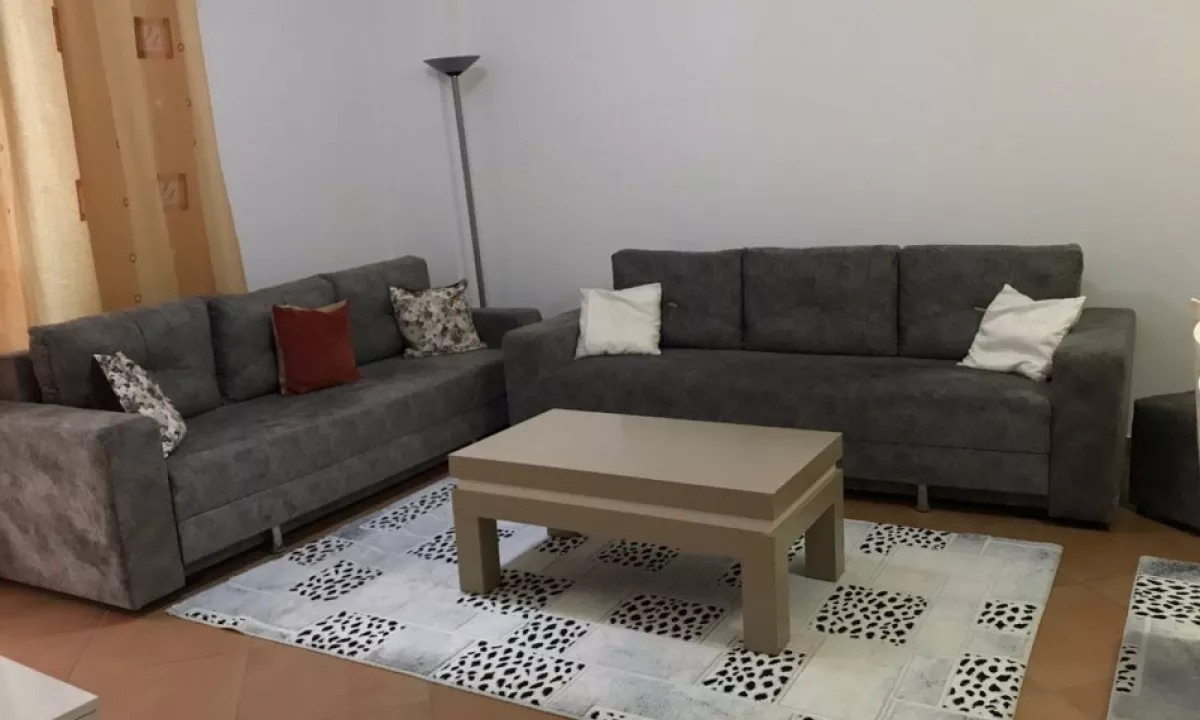 Shtepi me qera Apartament ne Tirane, 1+1, Mobilimi E mobiluar, Pagesa 370  Euro.