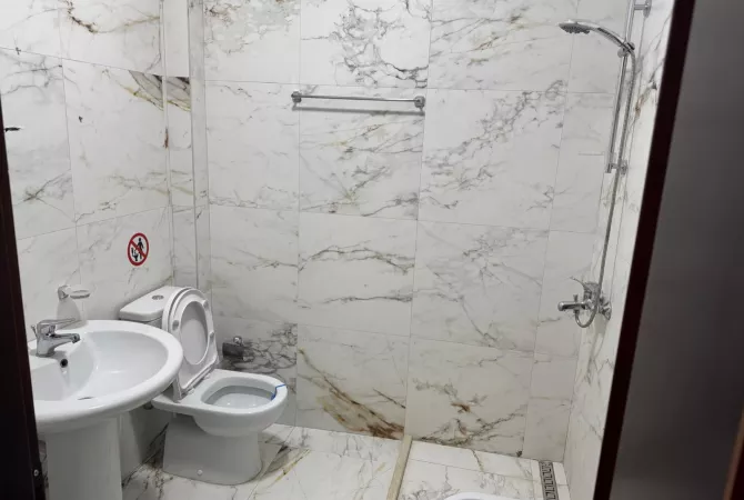 Jepet me qera zyre 4+1+2 tek sheshi Willson 