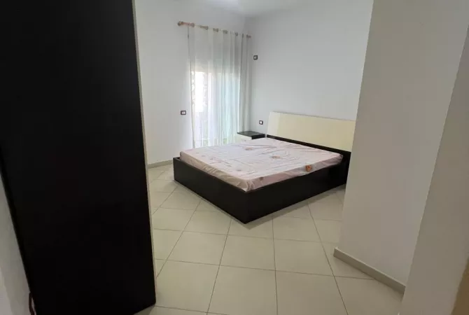 Appartamento in affitto a Tirana 2+1, Arredato