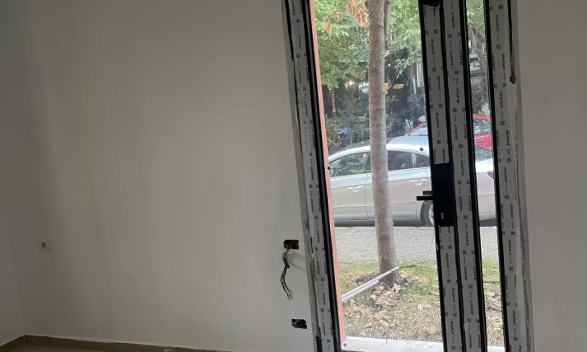 Jepet ambient biznesi me qera tek stadiumi dinamo 