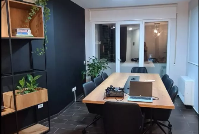 Business Property for Rent 3+1 in Tirana - 850 Euro