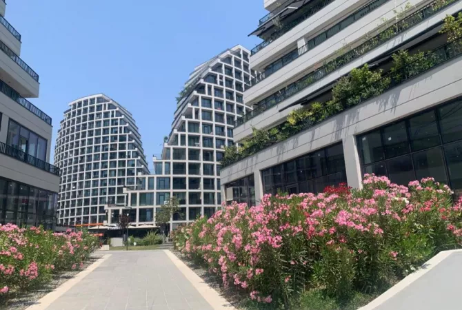 Business Property for Rent 3+1 in Tirana - 1,850 Euro