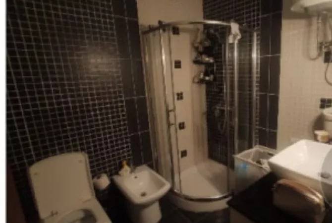 Shtepi me qera Apartament ne Tirane, 1+1, Mobilimi E mobiluar, Pagesa 50,000  Leke.