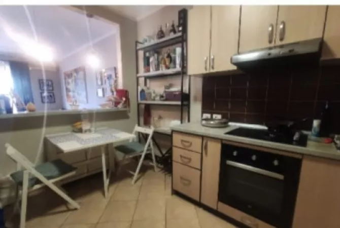 Shtepi me qera Apartament ne Tirane, 1+1, Mobilimi E mobiluar, Pagesa 50,000  Leke.