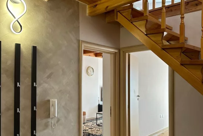 Shtepi me qera Apartament ne Tirane, 2+1, Mobilimi E mobiluar, Pagesa 50,000  Leke.
