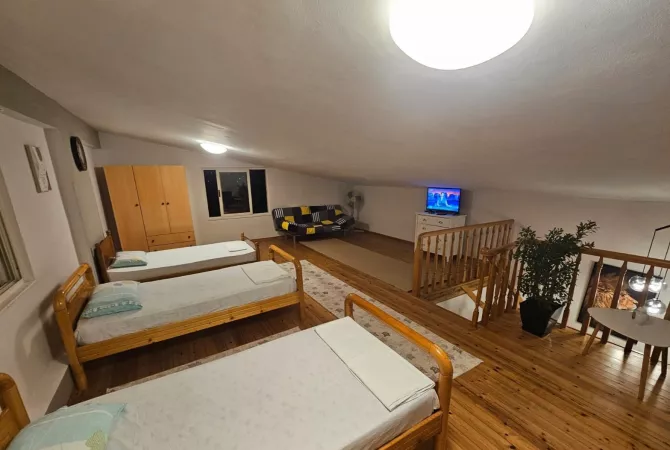Shtepi me qera Apartament ne Tirane, 2+1, Mobilimi E mobiluar, Pagesa 50,000  Leke.