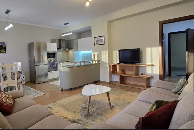 Shtepi me qera Apartament ne Tirane, 2+1, Mobilimi E mobiluar, Pagesa 750  Euro.