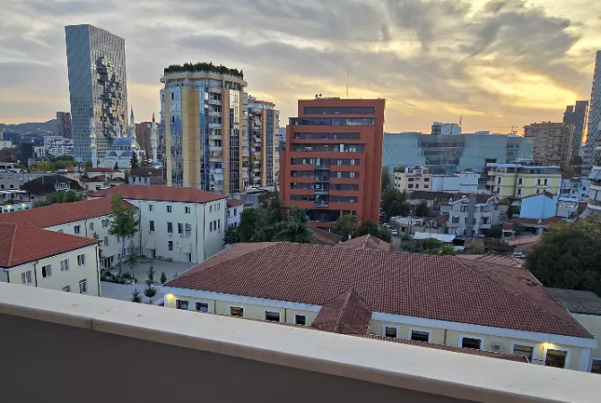 Shtepi me qera Apartament ne Tirane, 2+1, Mobilimi E mobiluar, Pagesa 750  Euro.