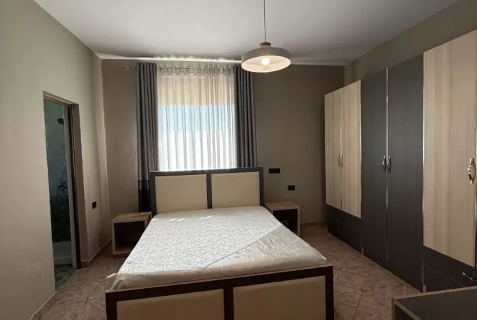 Shtepi me qera Apartament ne Tirane, 2+1, Mobilimi E mobiluar, Pagesa 55,000  Leke.