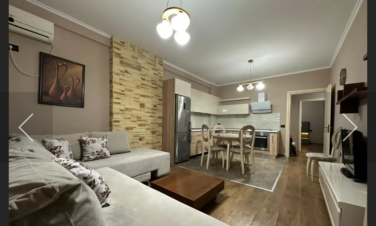 Shtepi ne shitje Apartament ne Tirane, 2+1, Mobilimi E mobiluar, Pagesa 143,000  Euro.