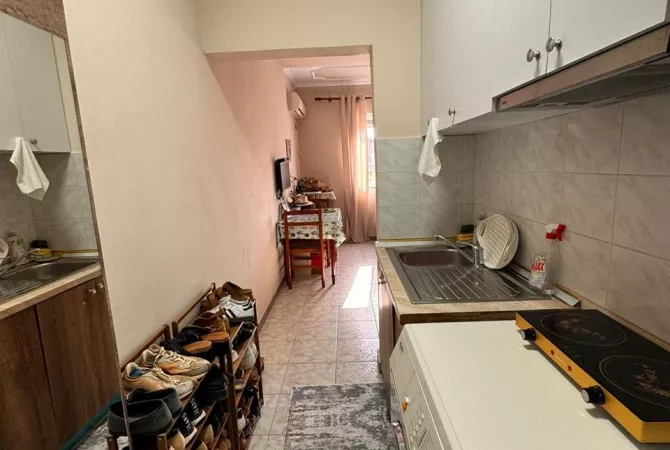 Shtepi me qera Apartament ne Tirane, Garsoniere, Mobilimi E mobiluar, Pagesa 450  Euro.