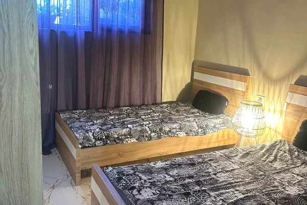 Shtepi me qera Apartament ne Tirane, 1+1, Mobilimi E mobiluar, Pagesa 60,000  Leke.